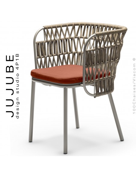 Fauteuil confort pour terrasse extérieur JUJUBE, structure acier peint sable avec coussin rouge, tressé corde cuivre.