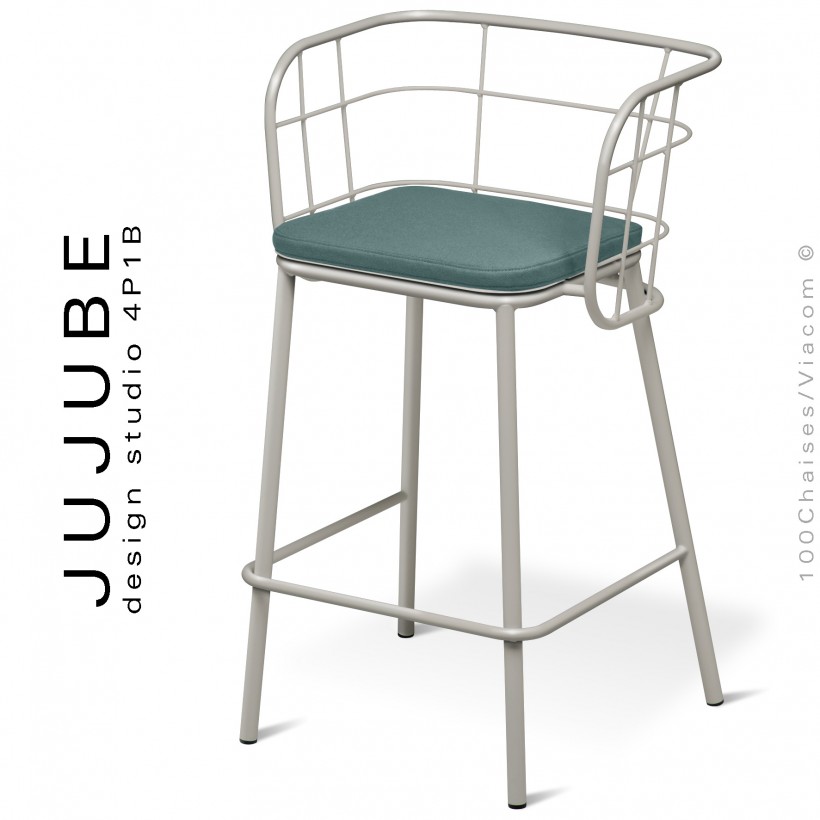 Tabouret de bar pour terrasse extérieur design JUJUBE, piétement peint sable, assise coussin tissu bleu.