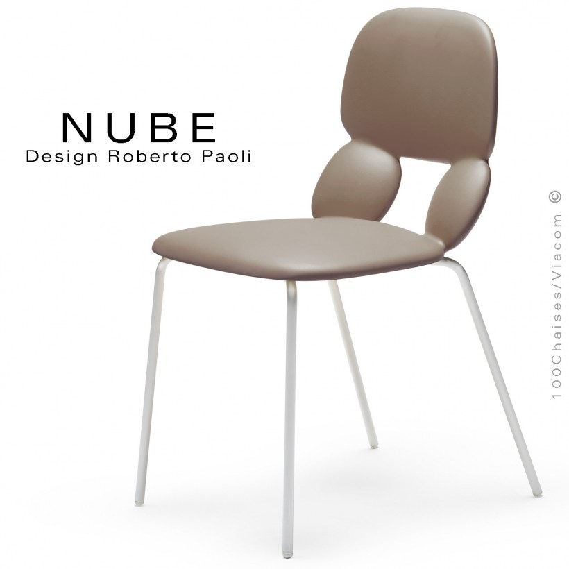 Chaise pour collectivité ou domestique NUBE, piétement acier peint blanc, assise coque plastique souple couleur sable.