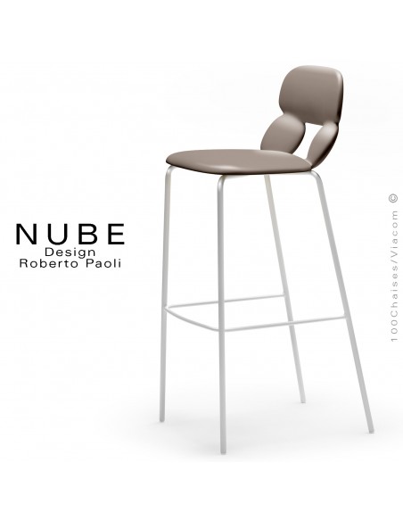 Tabouret de bar design NUBE, piétement acier peint blanc avec repose pieds, assise coque plastique souple couleur sable.