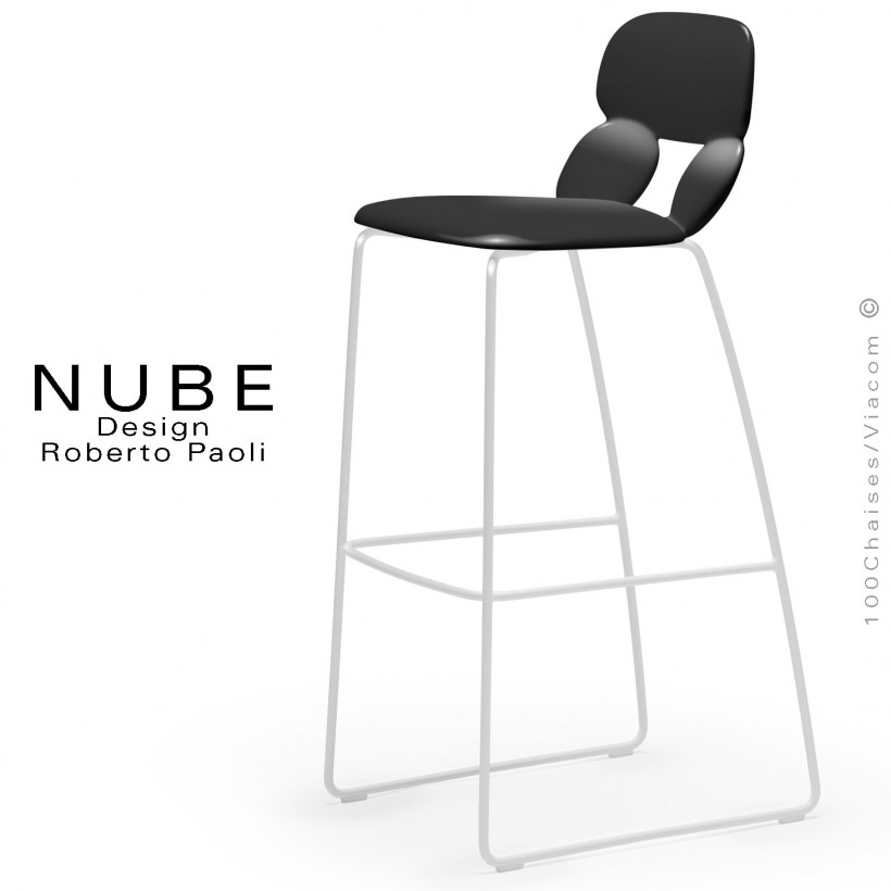 Tabouret de bar ou domestique design NUBE, piétement luge peint blanc, assise coque plastique souple noir.