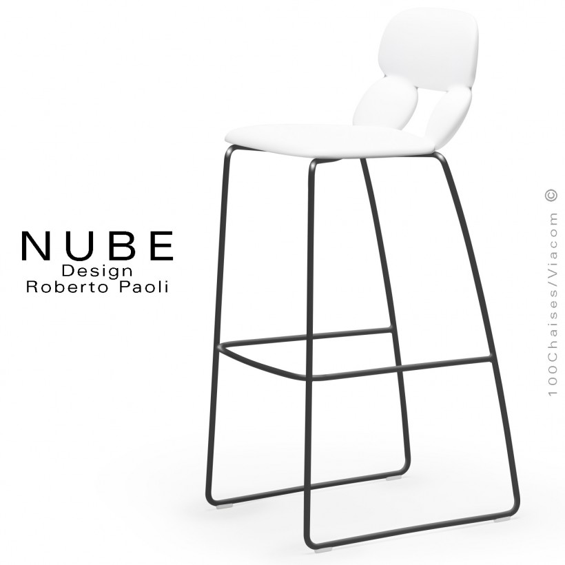 Tabouret de bar ou domestique design NUBE, piétement luge peint noir, assise coque plastique souple blanche.