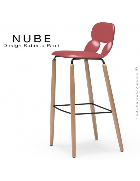 Tabouret de bar ou domestique NUBE, piétement bois, structure noir avec repose pieds, assise coque plastique rouge.