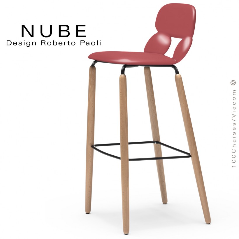 Tabouret de bar ou domestique NUBE, piétement bois, structure noir avec repose pieds, assise coque plastique rouge.