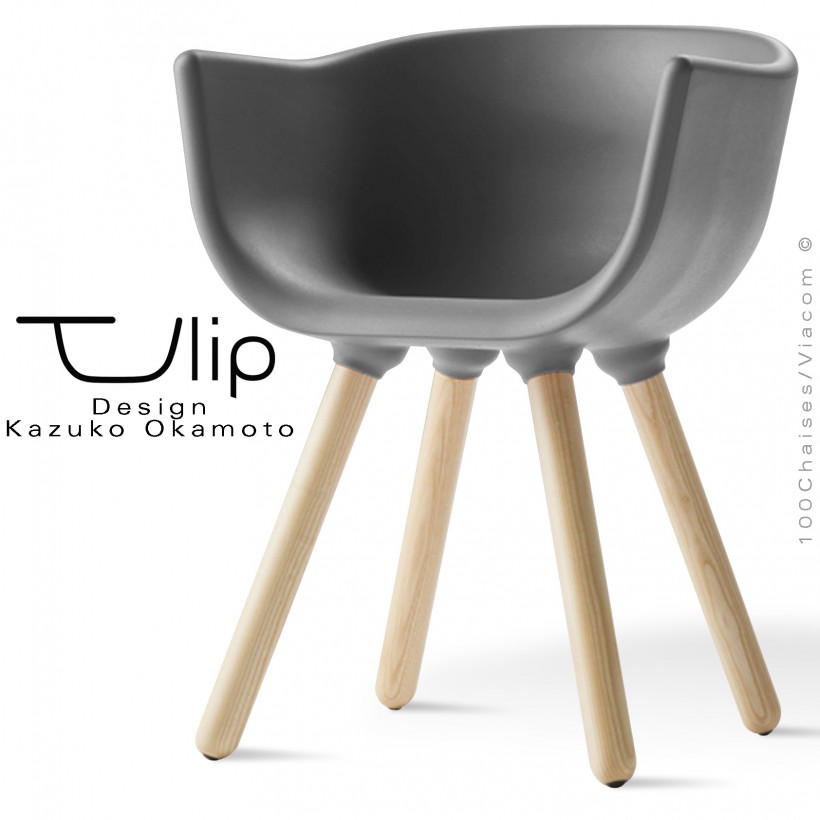 Fauteuil chic et tendance design TULIPE-SMALL coque plastique souple effet "Peached" gris, piétement bois massif de Frêne.