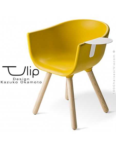 Fauteuil chic et tendance design TULIPE-SMALL coque plastique souple effet "Peached" jaune, piétement bois massif de Frêne.