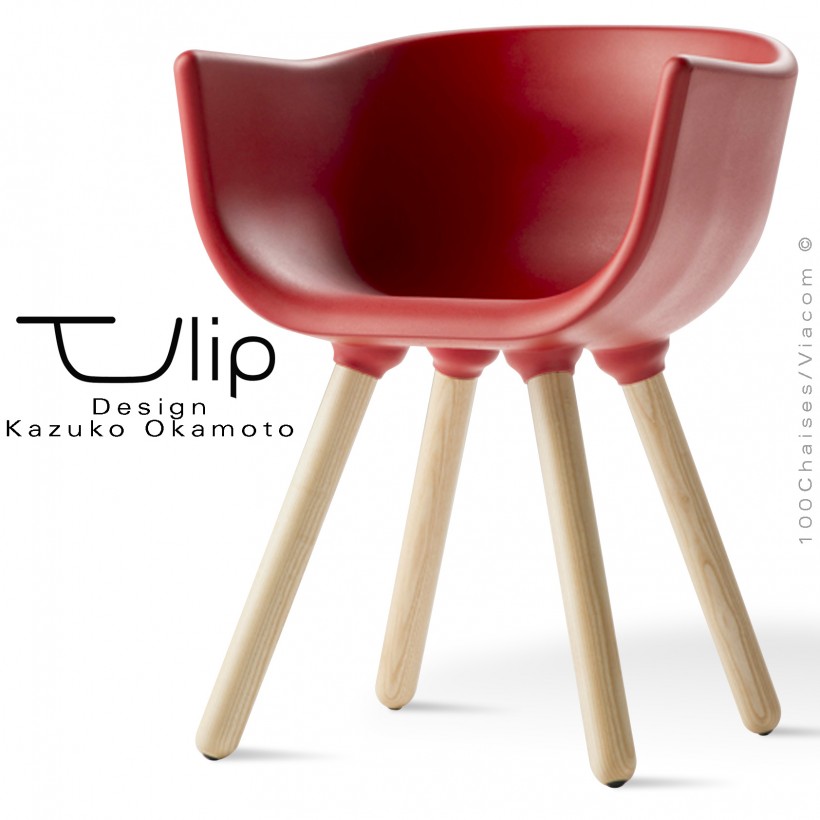 Fauteuil chic et tendance design TULIPE-SMALL coque plastique souple effet "Peached" rouge, piétement bois massif de Frêne.