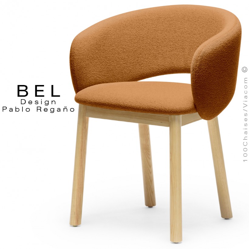 Chaise bois confort design BEL, piétement bois vernis naturel, habillage tissu bouclé bicolore orange.