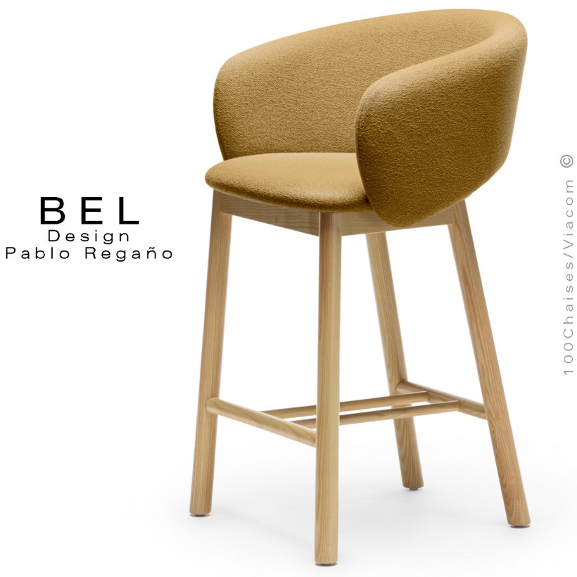 Tabouret de cuisine confort BEL, piétement bois massif de Frêne naturel, assise habillage tissu bouclé jaune.