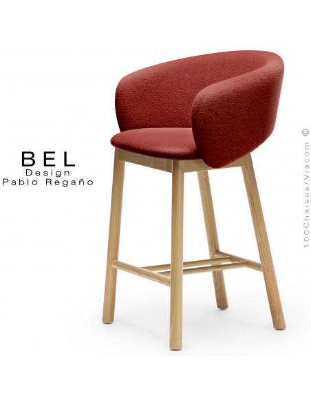 Tabouret de cuisine confort BEL, piétement bois massif de Frêne naturel, assise habillage tissu bouclé rouge.