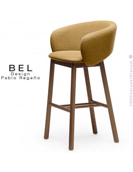 Tabouret de bar confort design BEL, piétement bois massif de Frêne teinté noyer, assise et dossier tissu bouclé jaune paille.