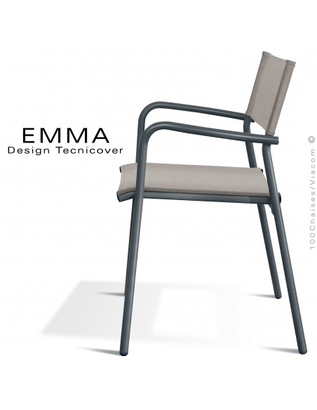 Fauteuil d'extérieur EMMA, structure aluminium peint anthracite, assise et dossier Batyline couleur taupe.