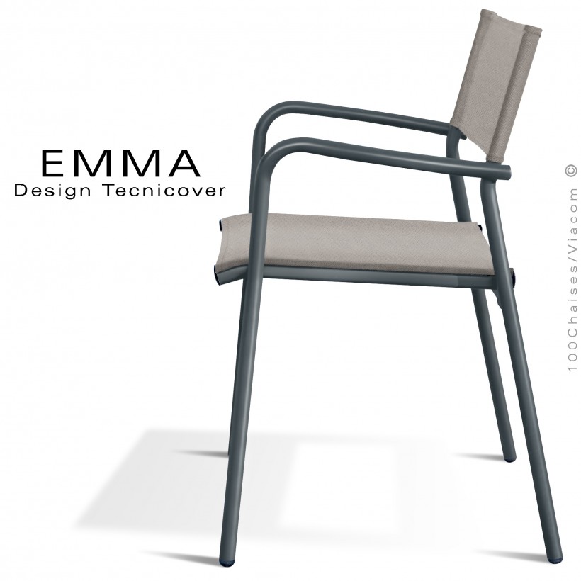 Fauteuil d'extérieur EMMA, structure aluminium peint anthracite, assise et dossier Batyline couleur taupe.