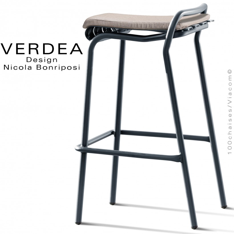 Tabouret de bar d'extérieur VERDEA, structure aluminium peint anthracite, assise coussin couleur crème.