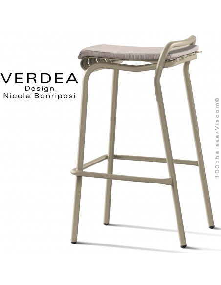 Tabouret de bar d'extérieur VERDEA, structure aluminium peint beige, assise coussin couleur crème.