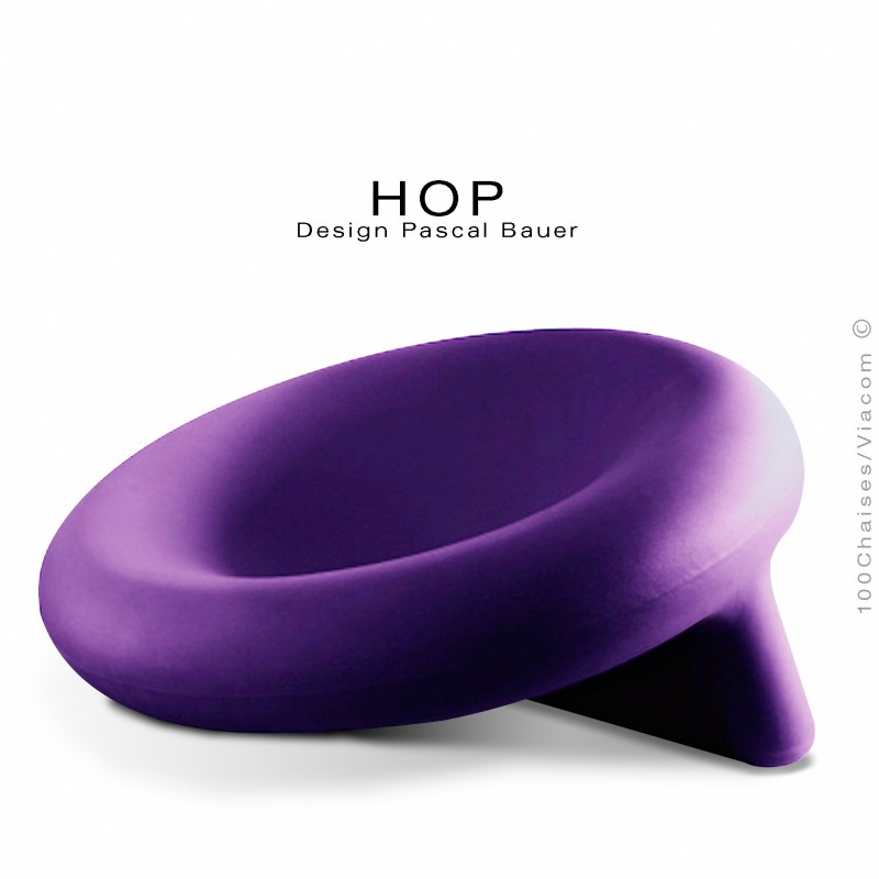 Fauteuil assise basse lounge confort HOP, structure plastique couleur violet.