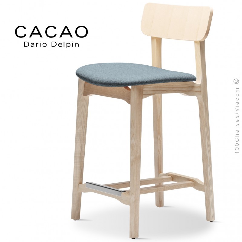 Tabouret de cuisine CACAO-SG-65, piétement bois massif de frêne vernis naturel, assise mousse, habillage tissu bleu-7001