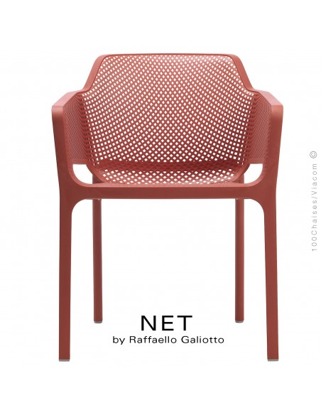 Fauteuil design NET, structure et assise plastique couleur rouge.