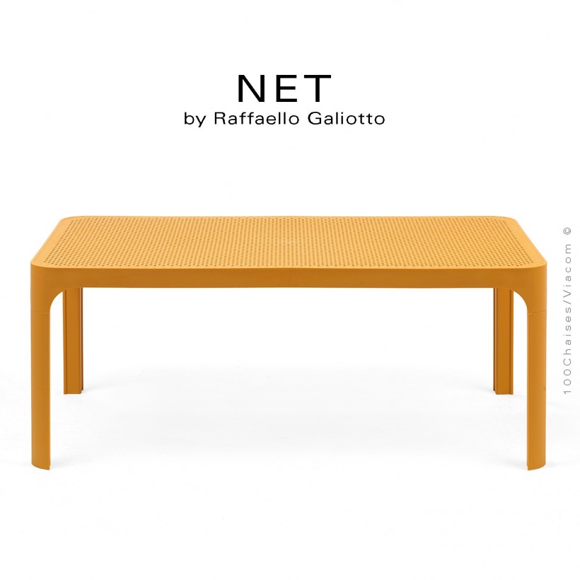 Table design pour terrasse SPRITZ, plateau rond plastique plein, piétement  colonne centrale terminaison trois branches plastique