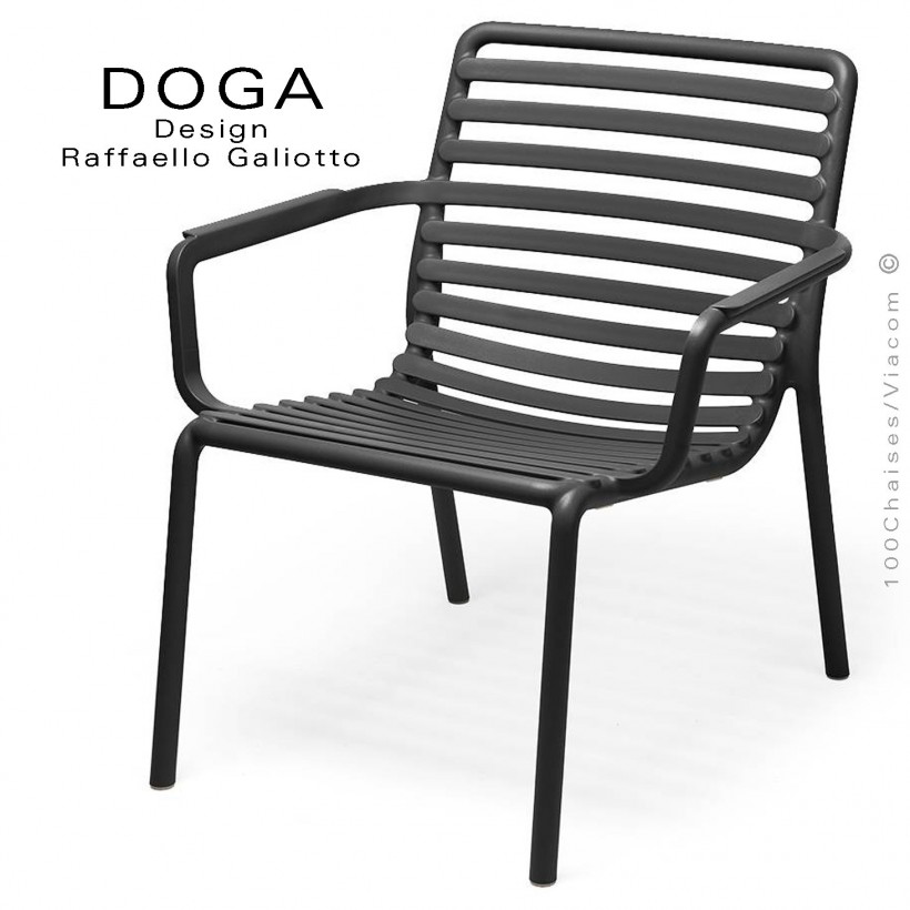 Fauteuil lounge design DOGA relax, structure et assise plastique monobloc couleur anthracite.