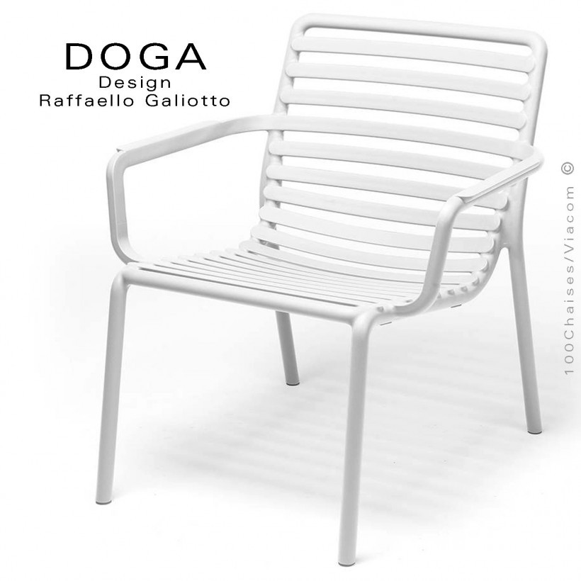 Fauteuil lounge design DOGA relax, structure et assise plastique monobloc couleur blanc.