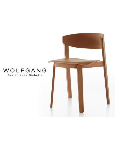 WOLFGANG chaise en bois de chêne design, finition vernis teinte noix.