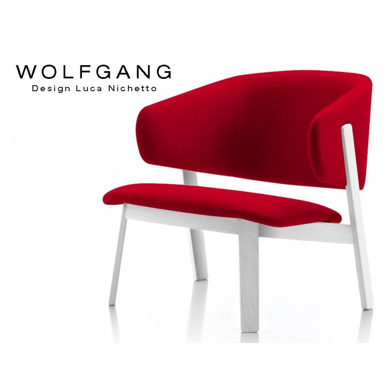 WOLFGANG lounge white, fauteuil design bois, assise capitonnée rouge.